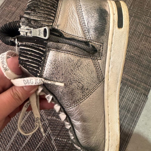 D&G sneakers used, leather colour damage, size 35, sport style