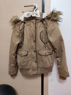 Noobass Women's Jacket Size M Like New, Beige Brown