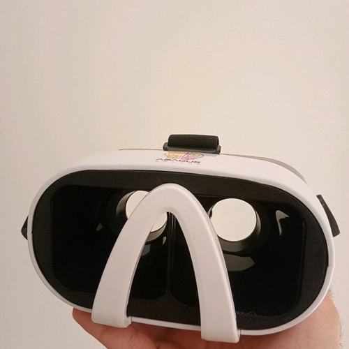 Abacus Brands VR virtual reality headset used