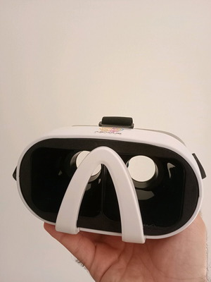 Abacus Brands VR virtual reality headset used