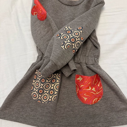 Two in a castle sweatshirt dress size 2 like new, grey with hairband