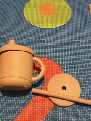 Mamas and papas silicone training cup with 2 lids and brush new