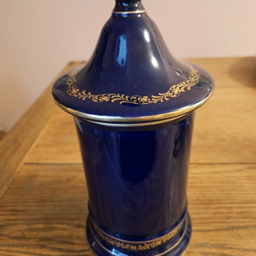 Italian ceramic like new in dark blue color