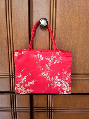 Satin bag Sensi Giorgio Armani like new, red with gold details