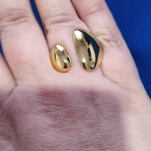 Ring in gold color new, surgical steel