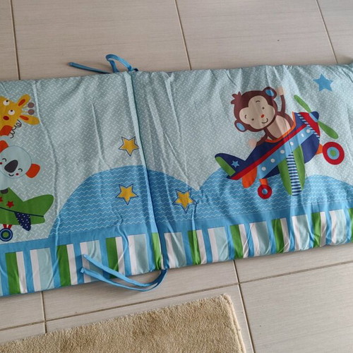 Crib bumper like new, DAS HOME