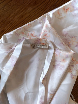 Silk robe M/L like new
