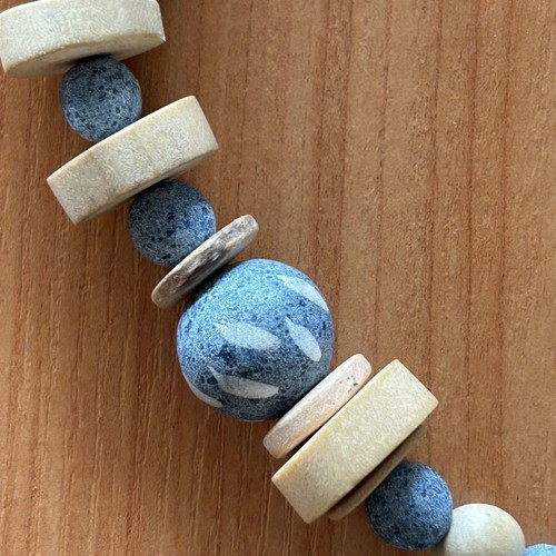 Set of 2 summer necklaces like new with turquoise and white beads