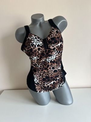 One-piece swimsuit tiger print size L new