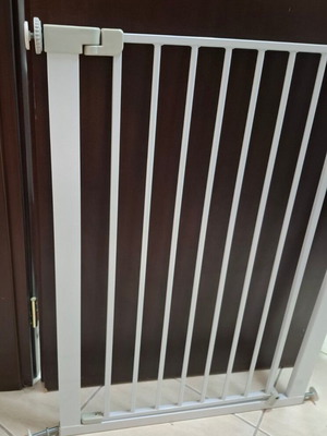 Safety 1st Easy Close Metal Safety Gate with Extension like new