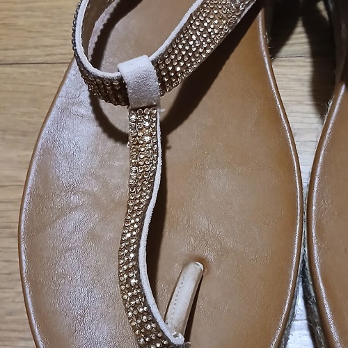 Fullah Sugah women's sandals new, size 37, beige and gold