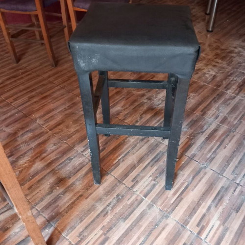 Chairs, tables and stools like new, set of 40 chairs, 12 stools with back, 8 stools without back, 12 tables