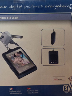 Key chain with 1.5" screen new