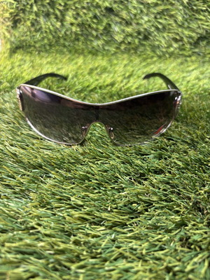 Sunglasses like new, black, stylish for vacations
