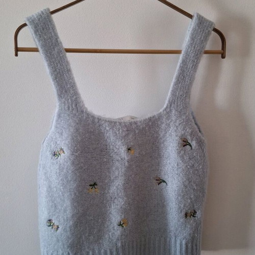 Zara knitted top light blue with embroidered flowers like new