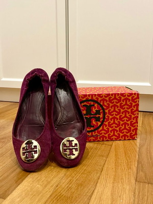 Παπούτσια μπαλαρίνες Tory Burch μεταχειρισμένα, μέγεθος 39, μωβ suede