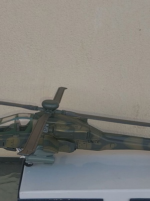 Ελικόπτερο APACHE