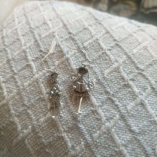 Peg dangling earrings new, silver large pair