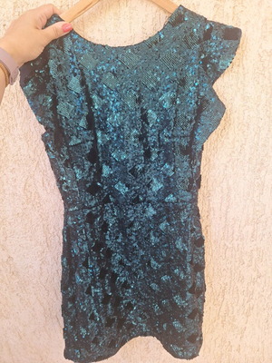 Zara emerald dress with embroidered sequins size Small like new