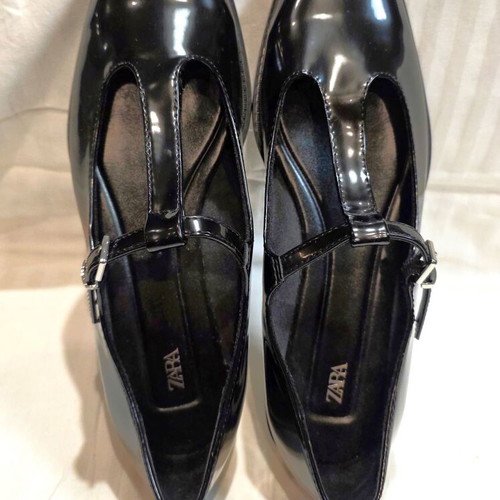 Zara Mary Janes Size 40 Black Like New
