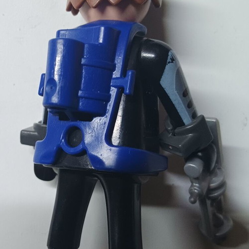 Playmobil 2 agents used