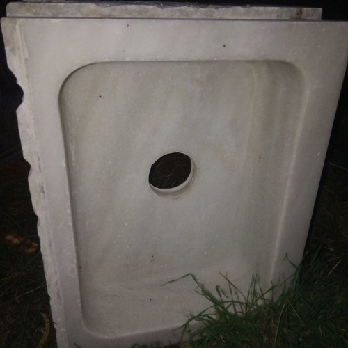 Marble sinks used in various sizes
