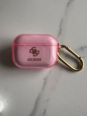 θήκη AirPods Pro guess με το κουτί της