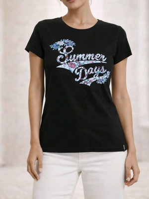 Short-sleeved blouse