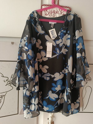Calvin Klein floral tunic new with tags, size Medium