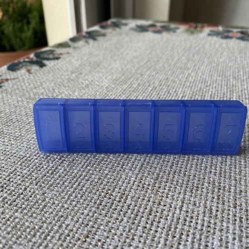 Tupperware plastic pill case like new