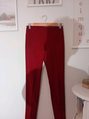 Burgundy leggings size M like new