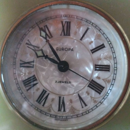 Table clock in excellent condition, not working
