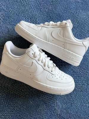 Nike Air Force 1 '07 WMN αθλητικά παπούτσια καινούργια, νούμερα 40 και 42,5