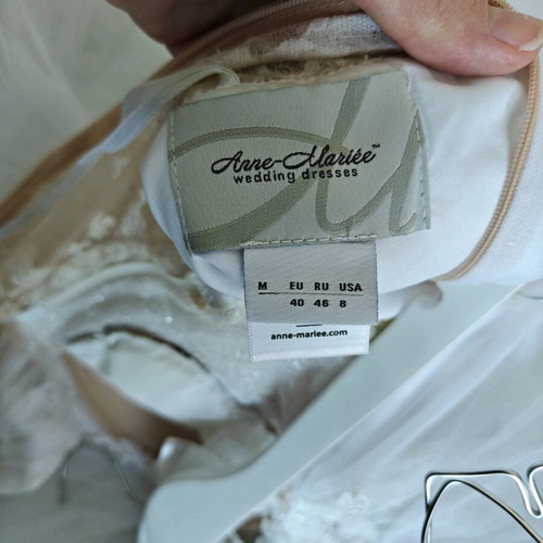 Wedding dress like new white with case and petticoat