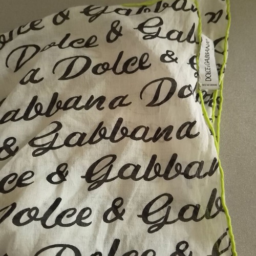 Dolce & Gabbana scarf like new, cotton 48x48, white with graffiti logo