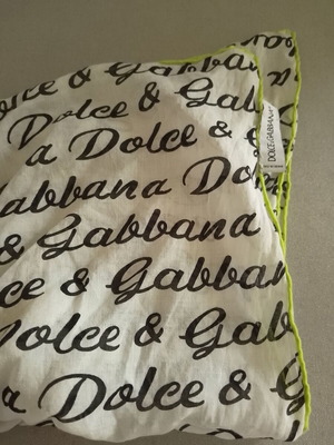 Dolce & Gabbana scarf like new, cotton 48x48, white with graffiti logo