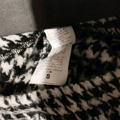 Shein short skirt new, black and white, size S