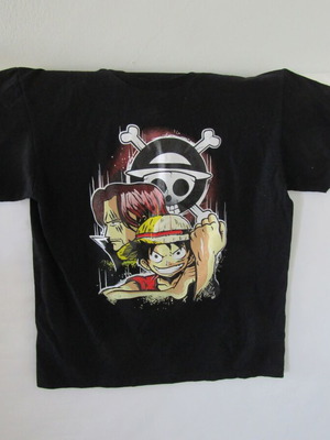 One Piece t-shirt used, size Medium, black