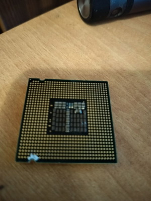 Intel Core 2 Quad Q6600 2.4 GHz processor used