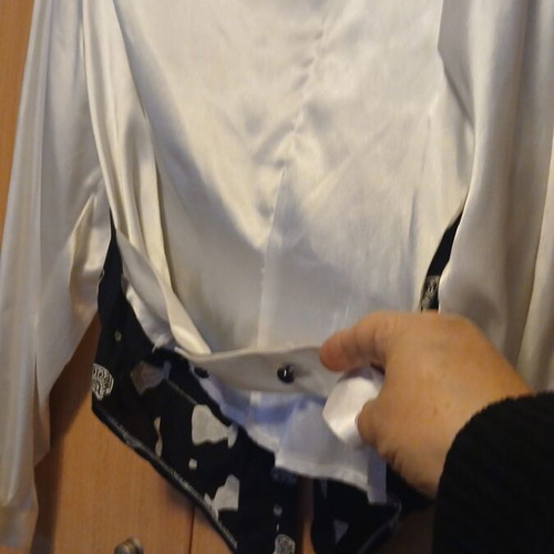 Women's satin and viscose shirt white and black like new, size L