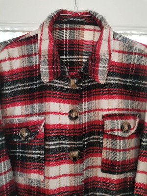 Attrattivo Plaid Shirt Jacket like new, red and black
