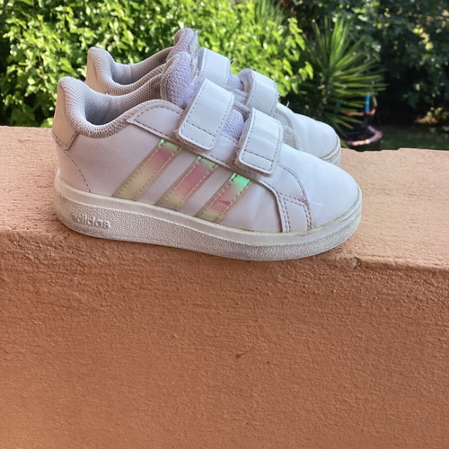 Adidas girls' athletic shoes used, size 23, white and pink