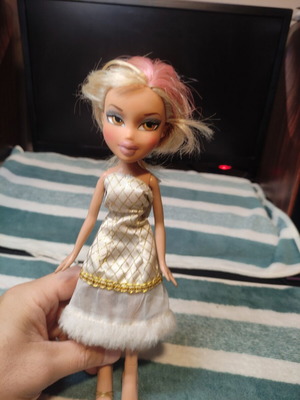 Bratz doll used with unique makeup and minor face marks