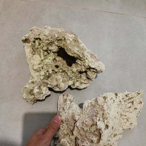 Artificial aquarium rock like new, two large pieces with holes