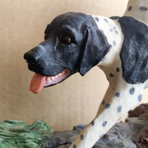Adeline Collection decorative Pointer dog chasing hare like new