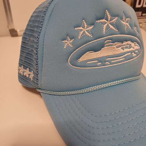 Corteiz hat turquoise, like new, modern and comfortable