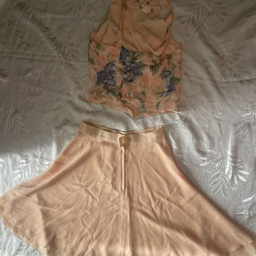 Summer set like new with small top and skirt 62cm waist