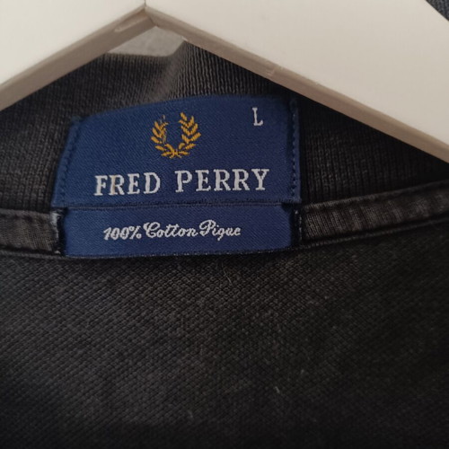 Fred Perry Polo Shirt vintage 2000s used, black and red, size L