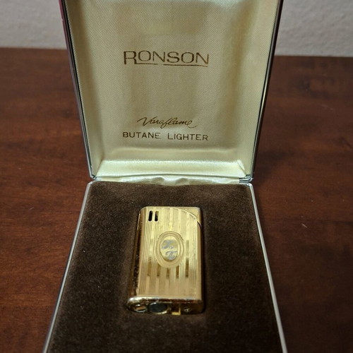 Vintage Rohnson lighter used with original case