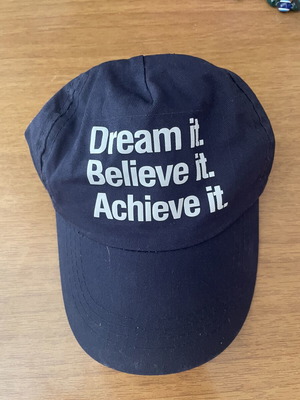 Hat new, black
